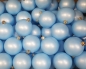 Preview: Weihnachtskugeln aus Kunststoff eisblau Ø7cm mit goldener Aufhängekrone