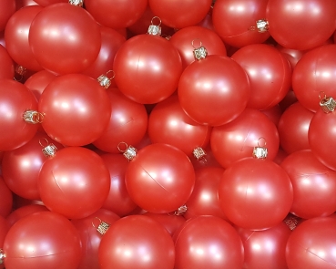 Weihnachtskugeln aus Kunststoff rot Ø7cm mit goldener Aufhängekrone