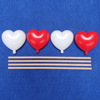 4 Stück  Herzen mit Holzstab je 2x rot und weiß