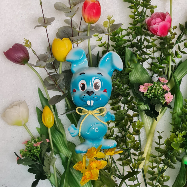 Hase "Bunny" blau - lustige Dekofigur für Gestecke