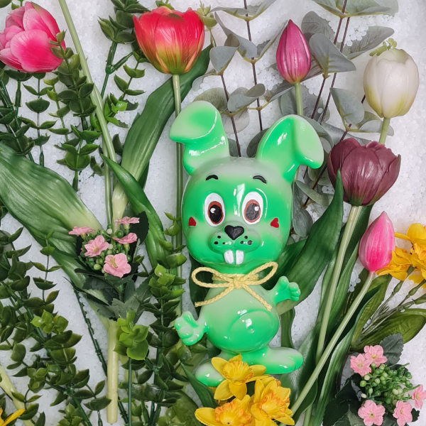 Hase "Bunny" grün - lustige Dekofigur für Gestecke