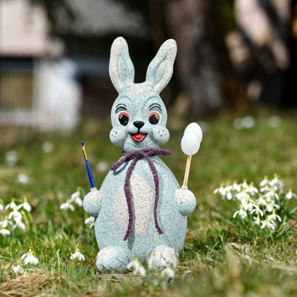 Großer Hase 45cm hoch grün mit beigem Bauch