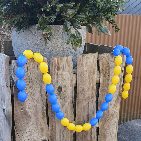 Girlande gelb-blau, Länge 1,92m-Farbbeispiel
